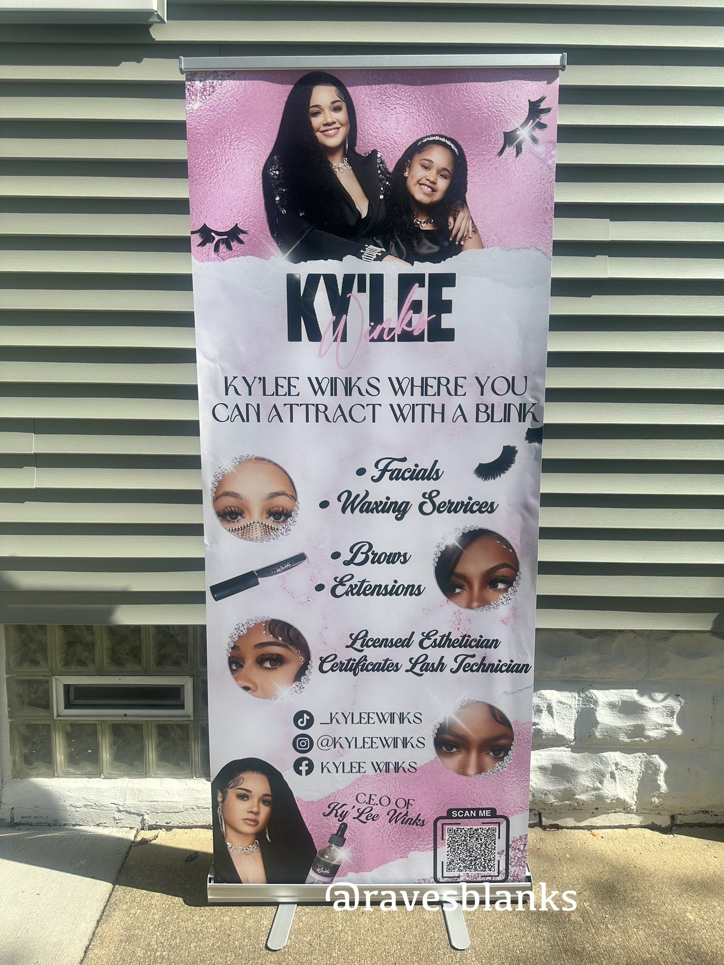 Retractable Banner 33x81